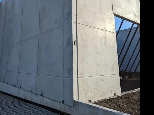 Mountain View Precast revealed finish precast concrete wall feature